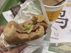 -麦当劳(龙洞店)