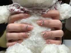 -UGIRL有个美甲