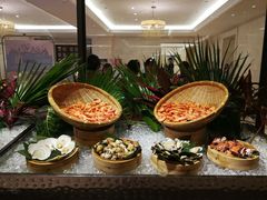 自助取餐区-海口绿发希尔顿酒店-田园汇自助餐·三文鱼·海鲜