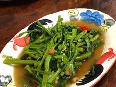 -Dang restaurant (patong phuket)