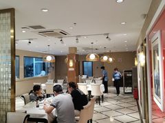 大堂-老人和饭店(打浦路店)