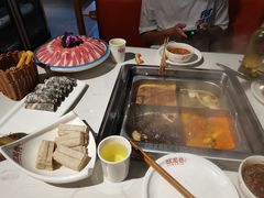 -旺龙巷重庆脆毛肚火锅·潜山扛把子店(潜山商业街店)