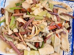 毛草根炒肉丝-老味道1992(武当山店)