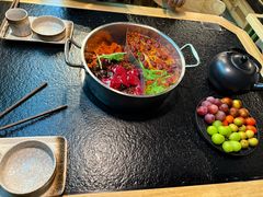 -鹿鸣山草本茶香火锅(园西路店)