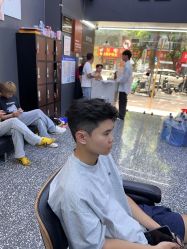 -藤野造型专业烫染接发