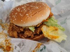 川辣口水鸡鸡腿双层堡-肯德基(黎阳映像店)