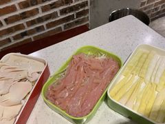 -钢管厂五区小郡肝串串香(通锦桥店)