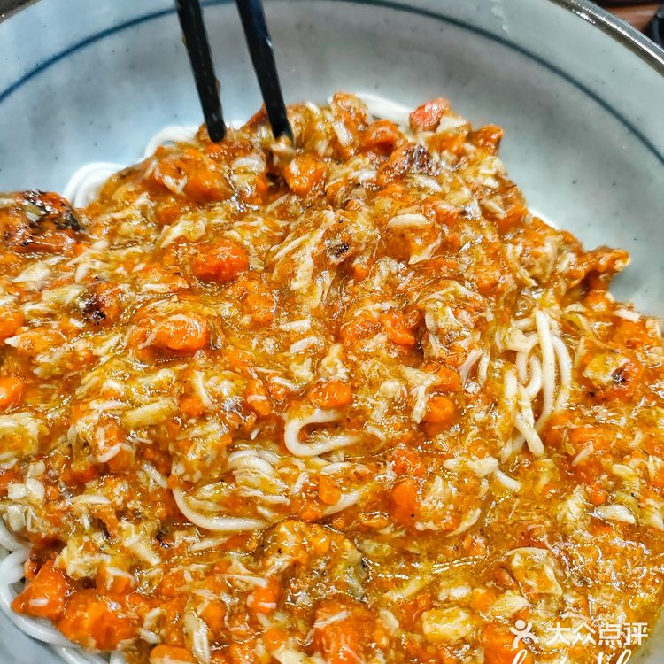 青岛首家蟹满楼蟹黄面🍜落户台东啦[加油]