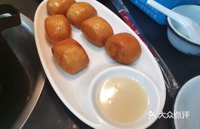 Golden Steamed Buns