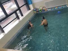 -爱乐游亲子游泳俱乐部