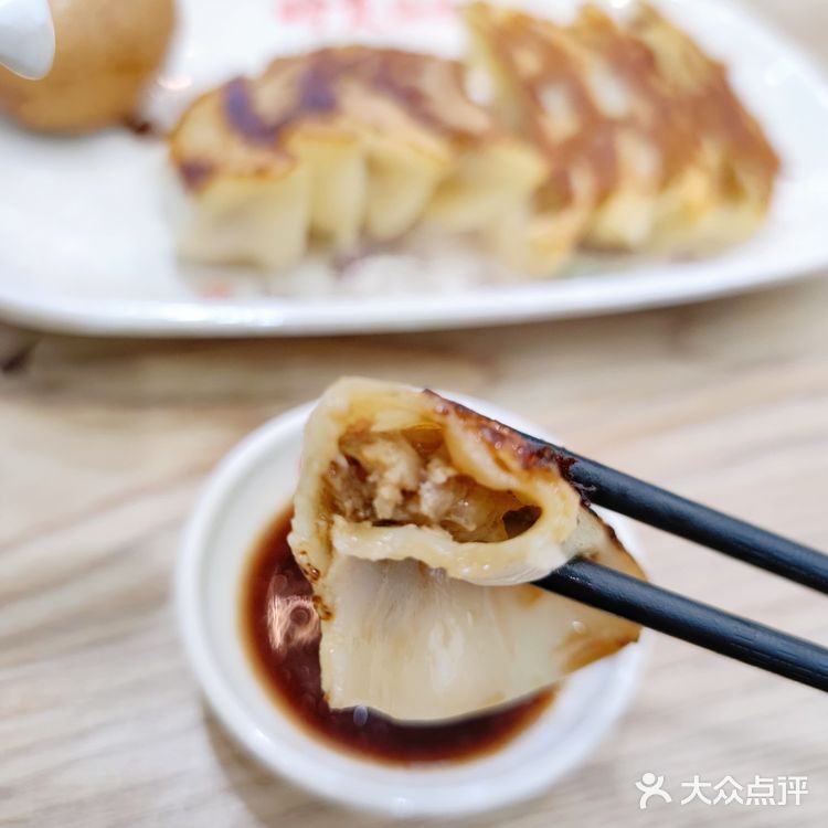 锅贴单人餐，像是吃个了早餐。