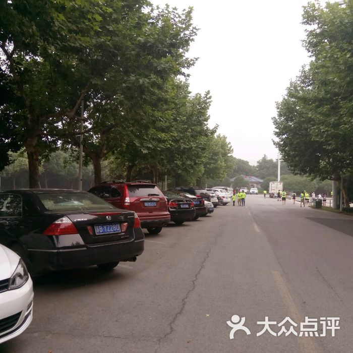 蠡湖中央公园停车场