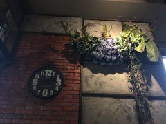 -玛格萝妮(汇智国际商业中心店)