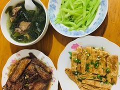 -爱的果实月嫂育婴师(世纪东方店)