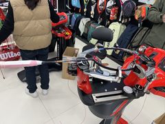 -Wilson威尔胜(漕溪北路店)