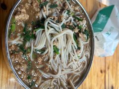 -正宗杨记普洱酸醋米线(总店)