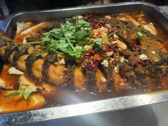 -老街烧烤大排档·地道湖北菜·龙虾馆(汉口火车站店)