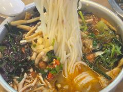 -丽丽三鲜螺蛳粉(田林路店)