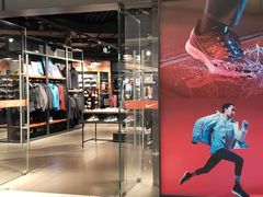 -耐克(恒隆广场店)