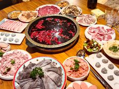 -城墙拐拐火锅(三峡广场黑金冠店)