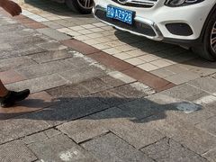 -阿玛施眼科-内部停车场