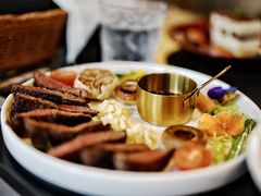-mordew加州日记西餐&小酒馆(新天地店)