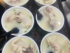 -雷祖芳老妈蹄花店