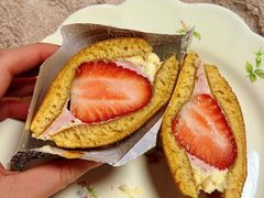草莓奶油铜锣烧-辛一·铜锣烧(鸿寿坊店)