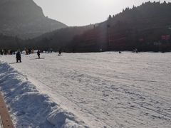 -济南卧虎山滑雪场