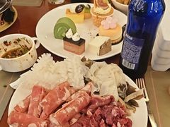 -元一希尔顿酒店·鲜切牛肉火锅禅自助餐厅