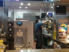 -麦当劳(龙洞店)