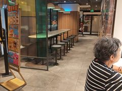 -麦当劳(百联西郊购物中心店)