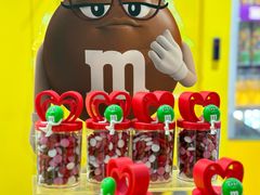 -m豆巧克力世界(上海世茂广场店)