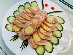 -红栌温泉山庄生态美食餐厅