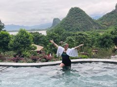 -英德宝晶宫天鹅湖茶语温泉