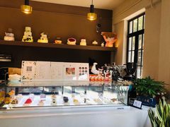 -Fridi Patisserie Cafe