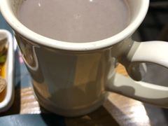 现榨豆浆-八月美食小馆(银泰城总店)