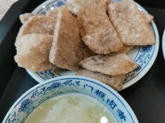 老北京炸灌肠-门框胡同百年卤煮(新街口店)