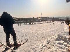 -采薇庄园四季滑雪场