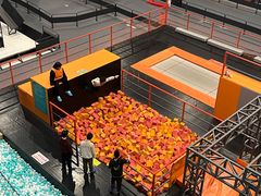 -极限PLAY运动娱乐新世界·团建派对表演休闲馆·室内高空游乐园