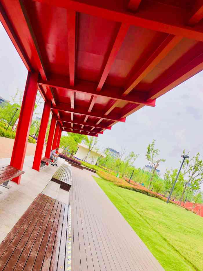 赵巷体育公园-"偶然搜到山姆店旁边有这样一个带停车场的免.