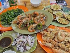 胡辣罗氏虾-贞姨美食·老字号海鲜大排档