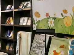 -钟书阁(松江泰晤士小镇店)