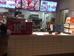 -肯德基(西影路店)