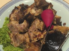 -海派美食·家宴海鲜青岛菜·石锅鲽鱼头(东方城店)