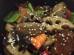 干锅卤味香-天一朴素(武汉大学店)