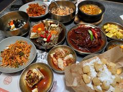 -草家酱蟹炭火烤肉店(珲春南路二店)