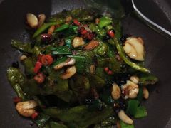 豆角焖肉-青年公社烤鸭(青年路店)