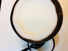 -志龙皇冠吃货椰子铺