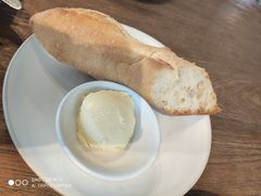 -ROAST coffee & eatery